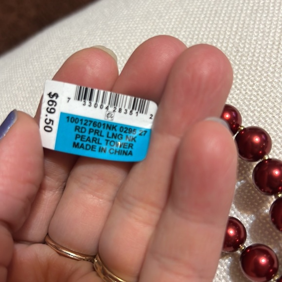 BRAND NEW! Long Red Pearl Necklace - Picture 5 of 7